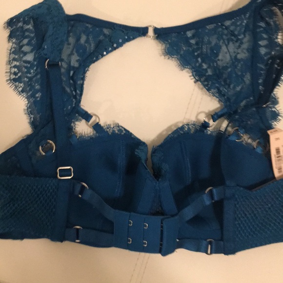 Victoria’s Secret Bra and thong pant set. - Picture 5 of 5